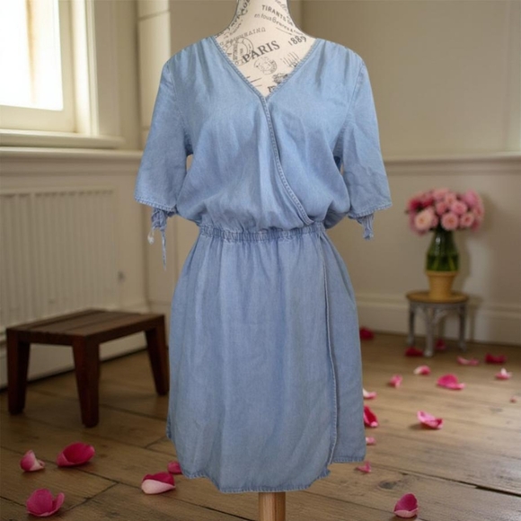 GAP DENIM DRESS SIZE XS - Picture 1 of 15